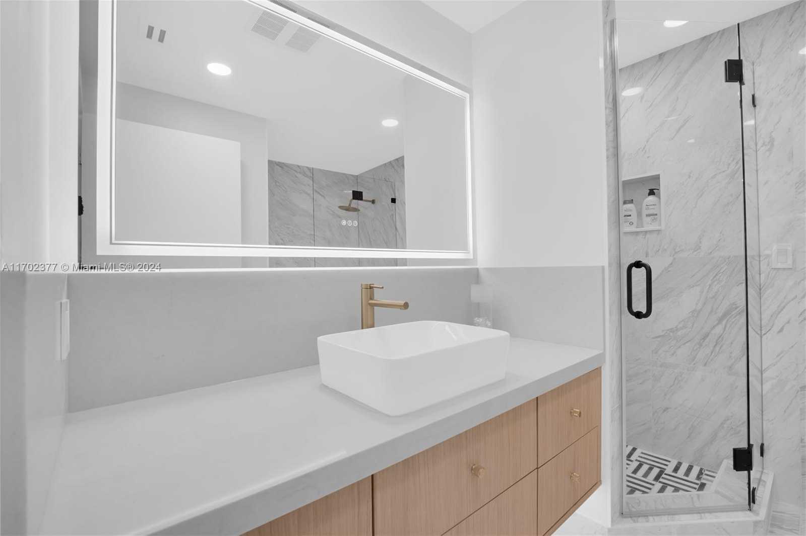 Small Image of 10101 COLLINS AVE #7D, Bal Harbour Number 28