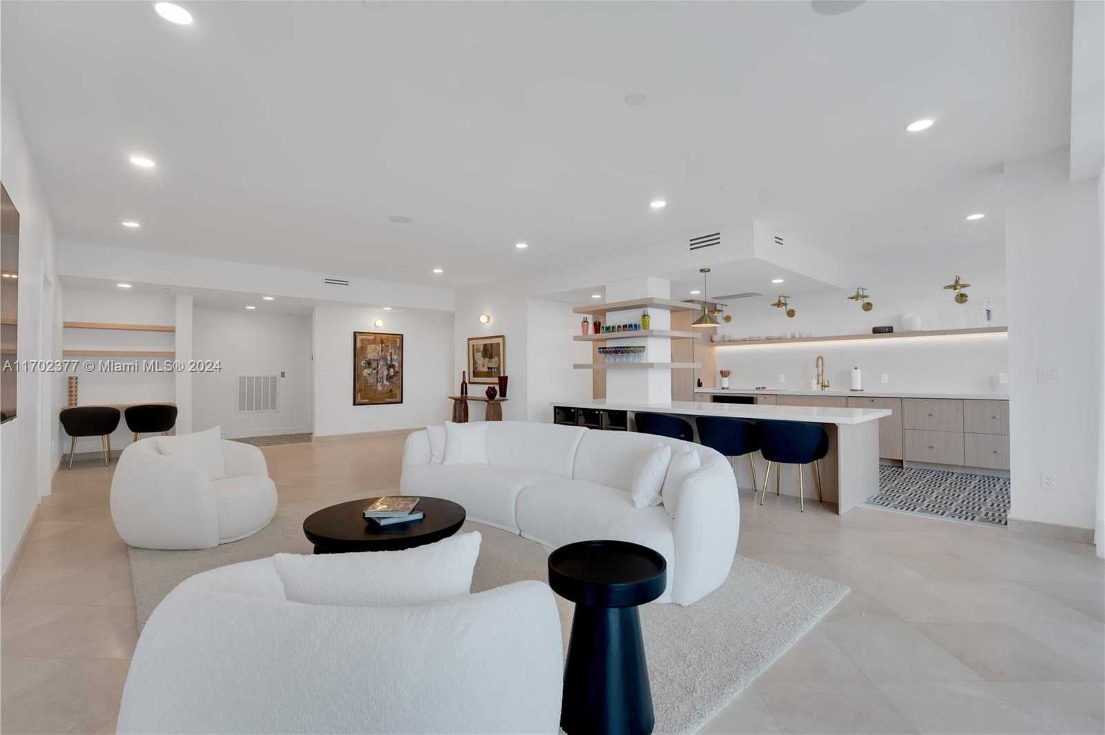 Small Image of 10101 COLLINS AVE #7D, Bal Harbour Number 3