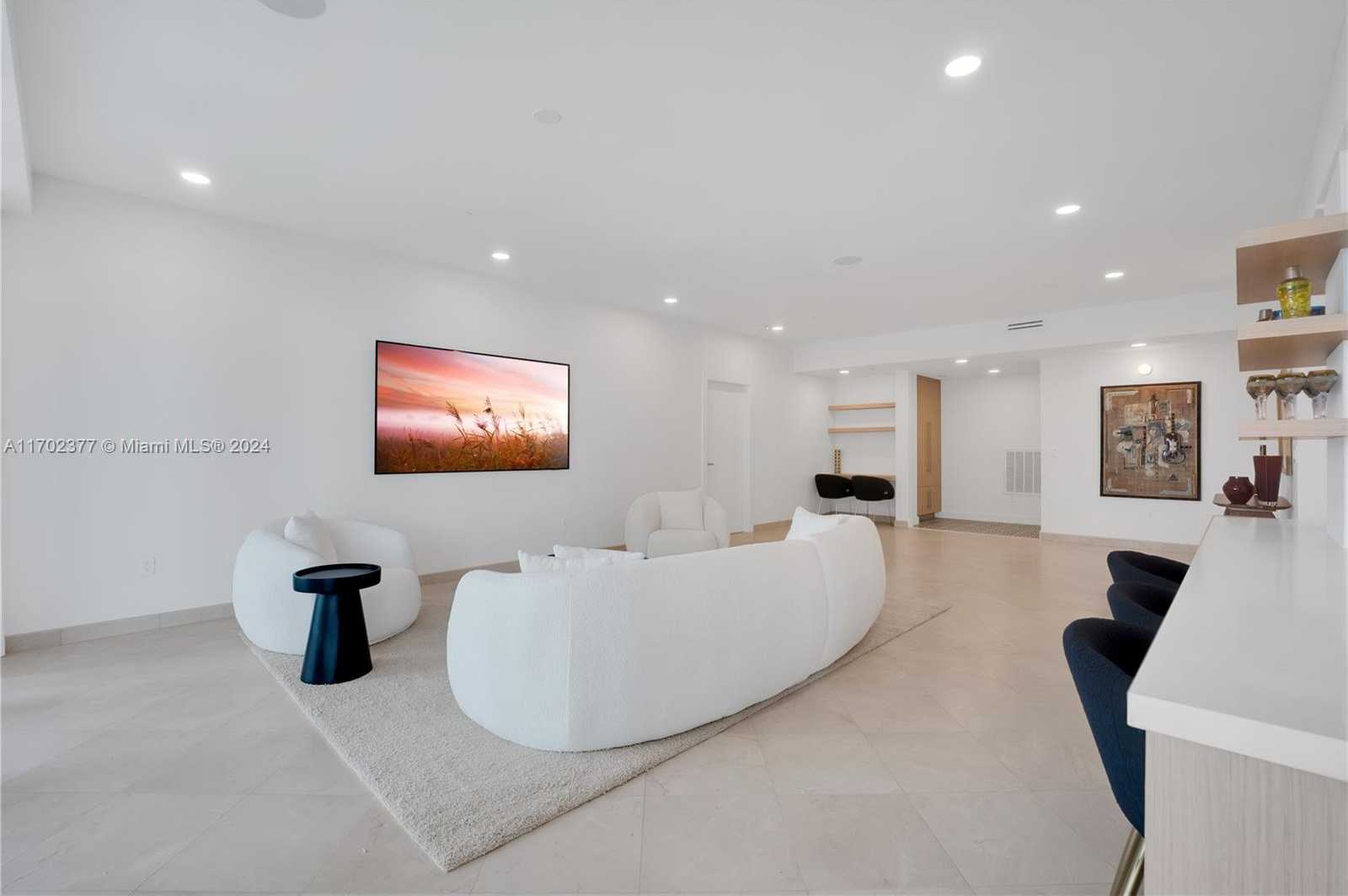 Small Image of 10101 COLLINS AVE #7D, Bal Harbour Number 4