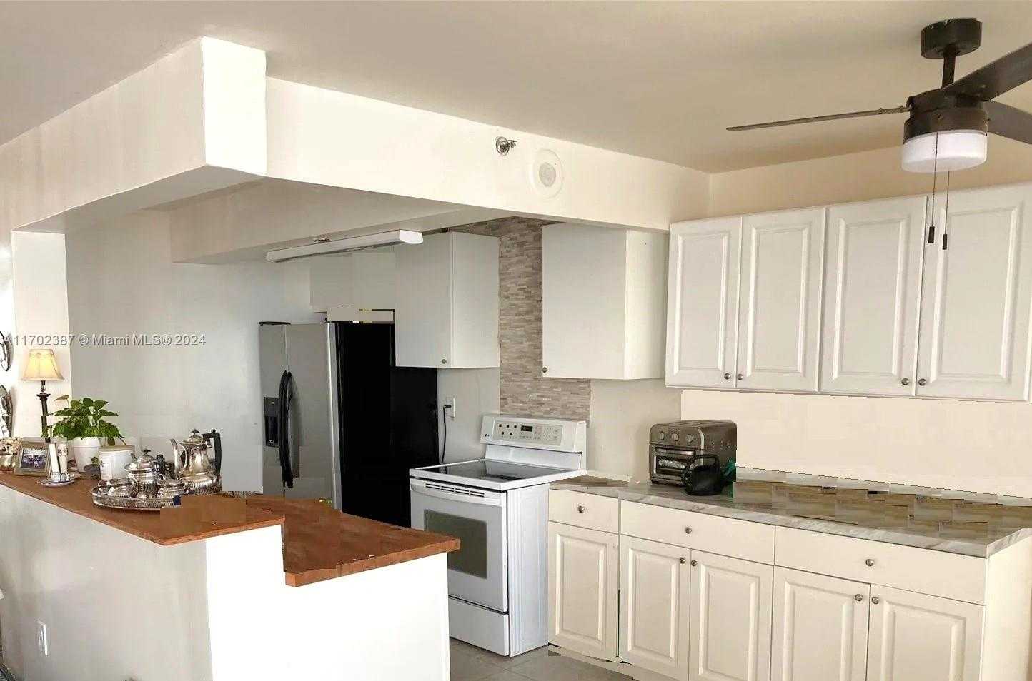 Small Image of 17600 NORTH BAY RD #N905, Sunny Isles Beach Number 12