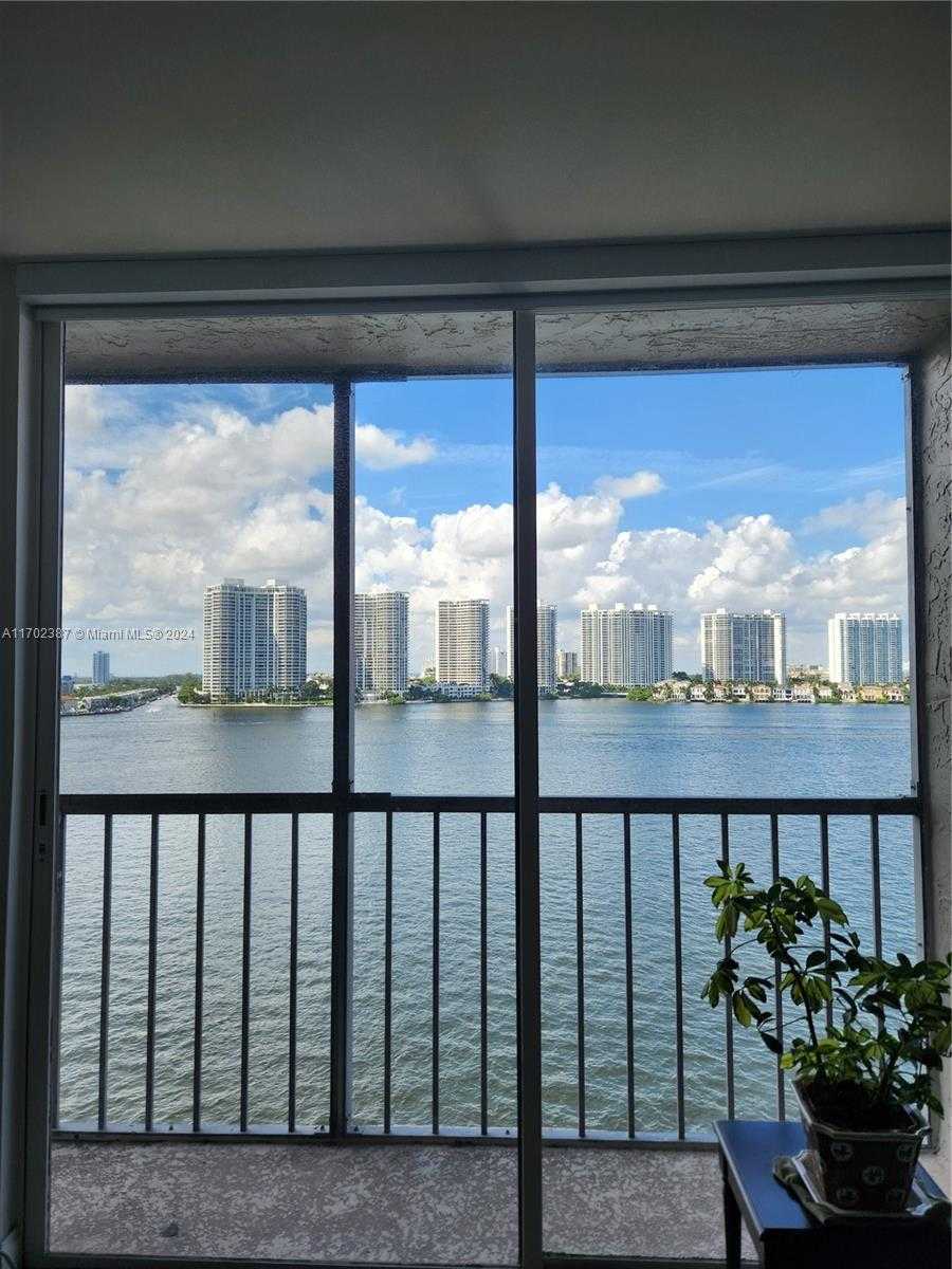 Small Image of 17600 NORTH BAY RD #N905, Sunny Isles Beach Number 3