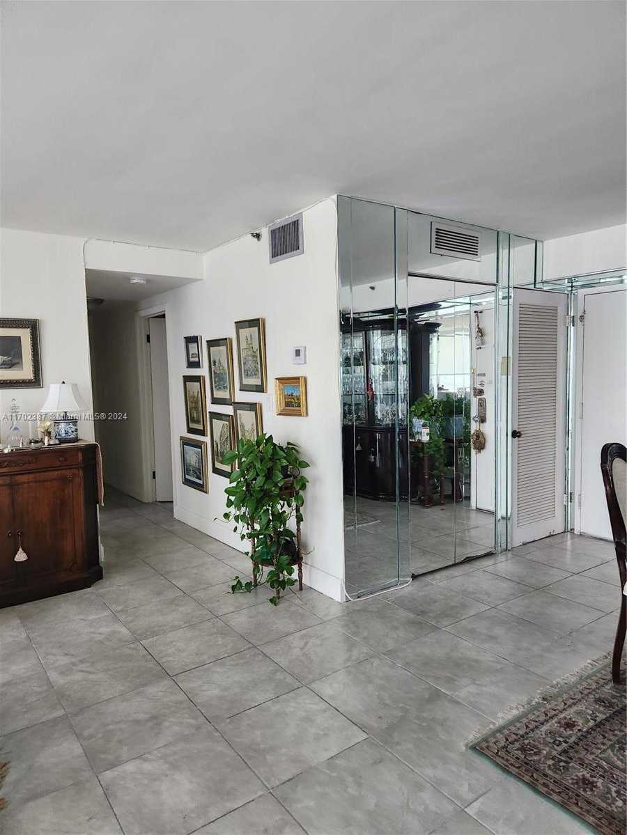 Small Image of 17600 NORTH BAY RD #N905, Sunny Isles Beach Number 6