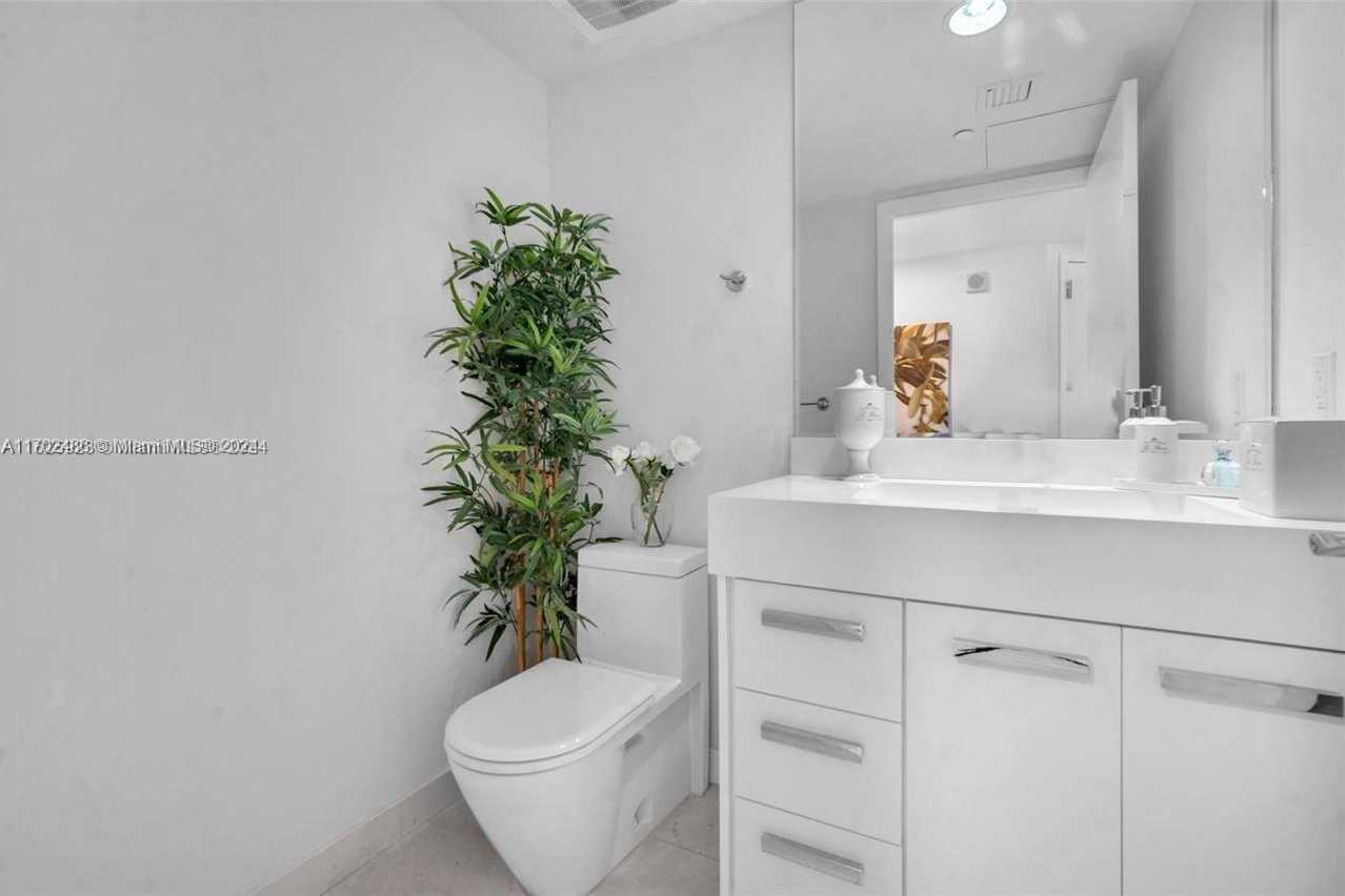 Small Image of 17201 COLLINS AVE #3708, Sunny Isles Beach Number 16