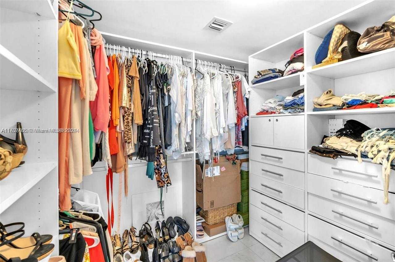 Small Image of 17201 COLLINS AVE #3708, Sunny Isles Beach Number 23