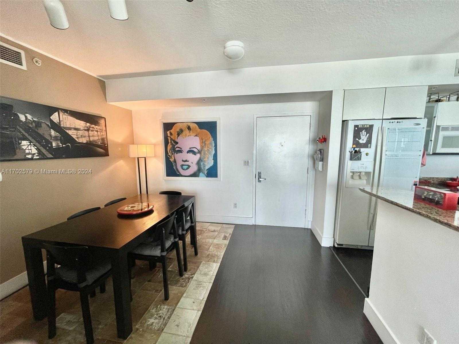 Small Image of 325 SOUTH BISCAYNE BLVD #4322, Miami Number 10