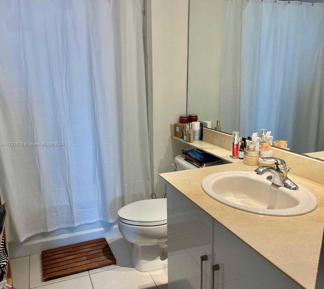 Small Image of 325 SOUTH BISCAYNE BLVD #4322, Miami Number 16