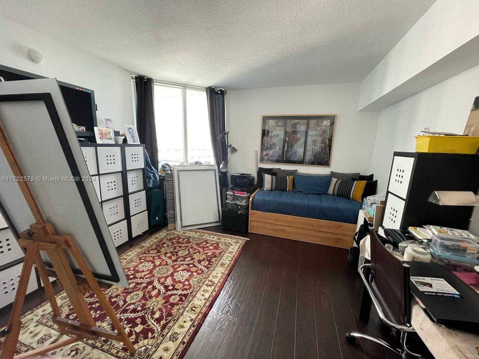 Small Image of 325 SOUTH BISCAYNE BLVD #4322, Miami Number 18