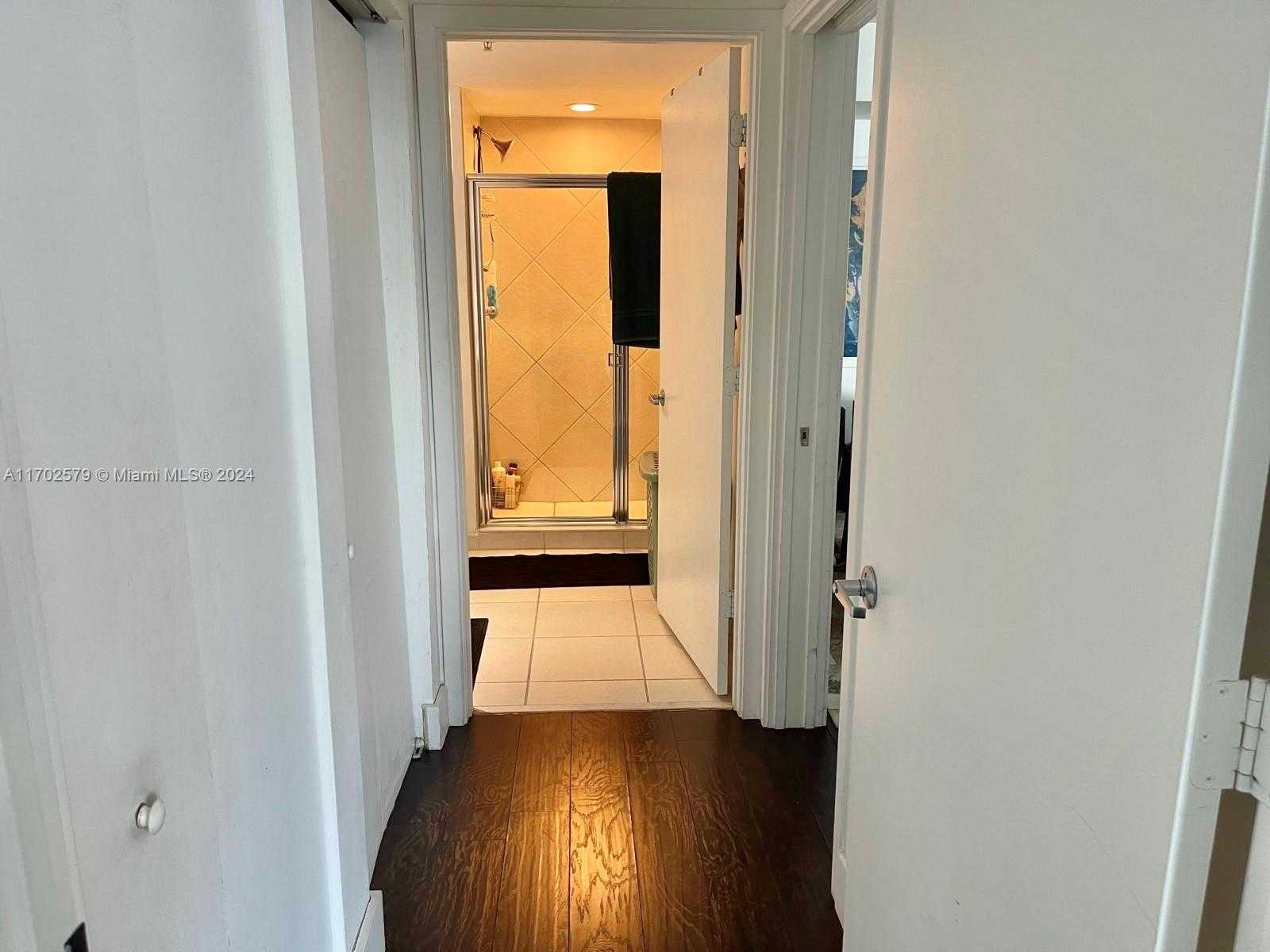 Small Image of 325 SOUTH BISCAYNE BLVD #4322, Miami Number 21