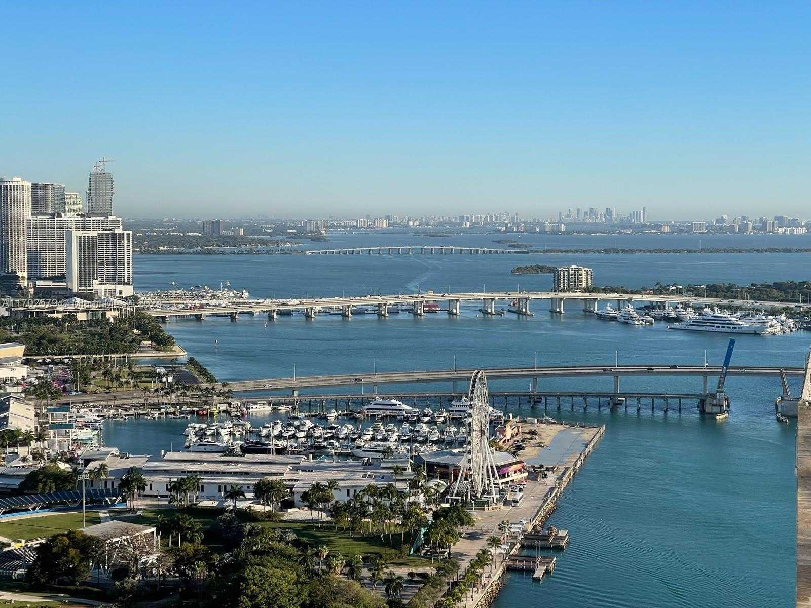 Small Image of 325 SOUTH BISCAYNE BLVD #4322, Miami Number 3