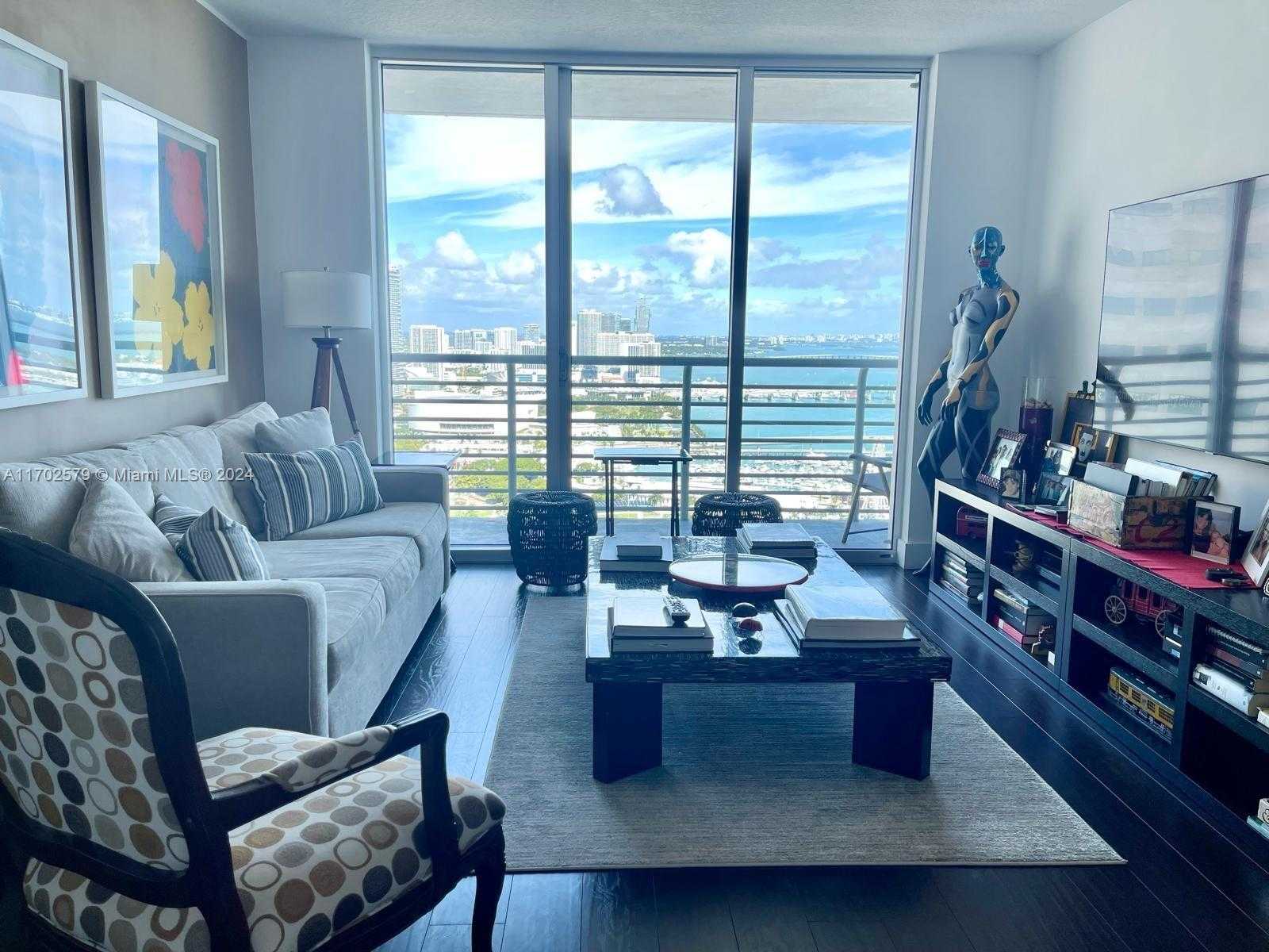 Small Image of 325 SOUTH BISCAYNE BLVD #4322, Miami Number 7
