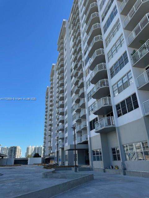 Small Image of 18021 BISCAYNE BLVD #803, Aventura Number 18