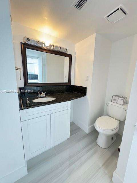 Small Image of 18021 BISCAYNE BLVD #803, Aventura Number 7