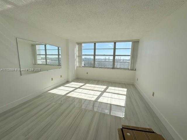 Small Image of 18021 BISCAYNE BLVD #803, Aventura Number 9