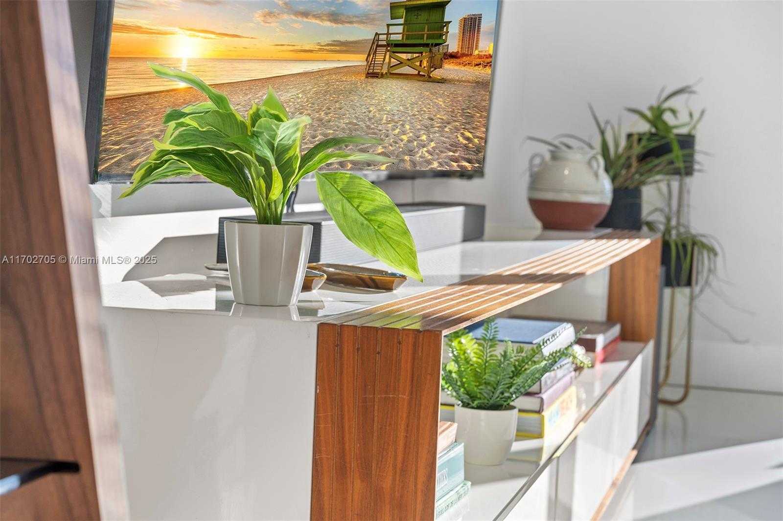 Small Image of 2301 #1209, Miami Beach Number 39