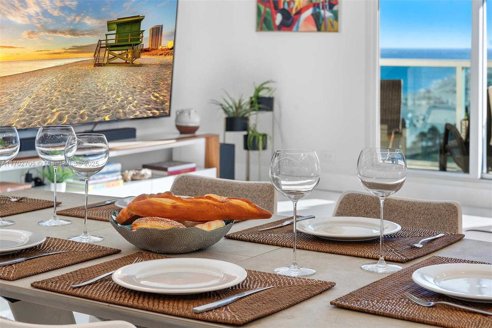 Small Image of 2301 #1209, Miami Beach Number 44