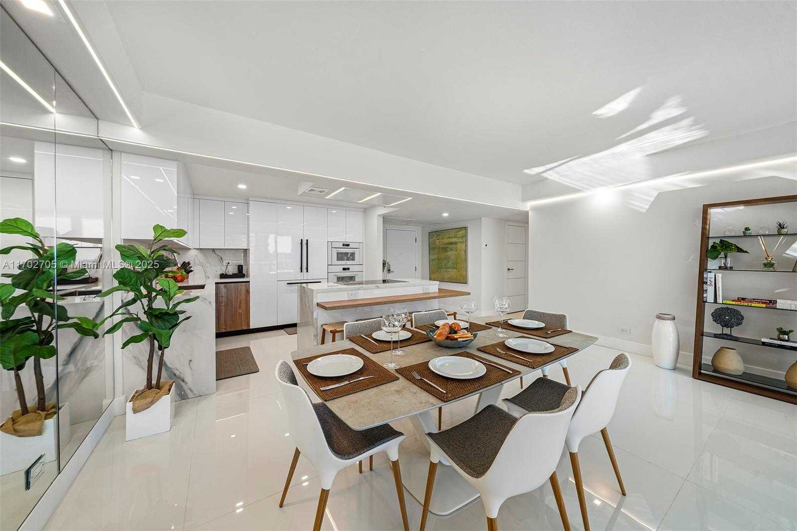 Small Image of 2301 #1209, Miami Beach Number 9