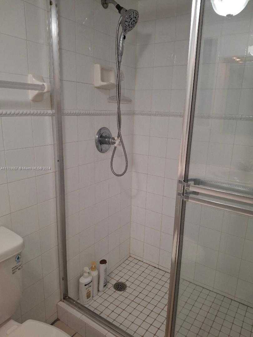 Small Image of 2625 COLLINS AVE #1102, Miami Beach Number 10