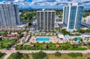 Small Image of 2625 COLLINS AVE #1102, Miami Beach Number 3
