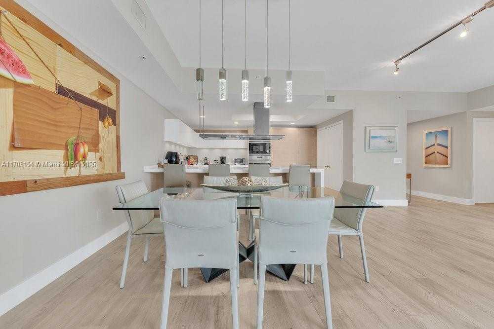 Small Image of North Miami Beach Number 12
