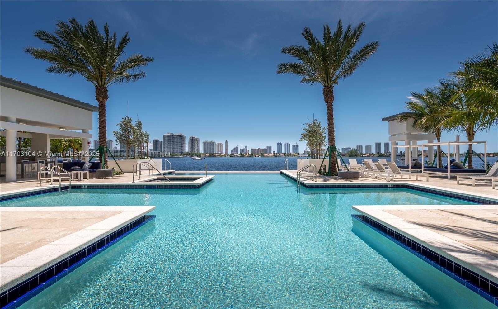 Small Image of North Miami Beach Number 33