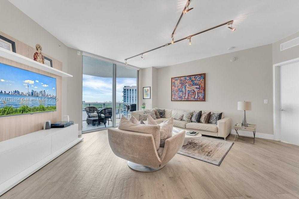 Small Image of North Miami Beach Number 6