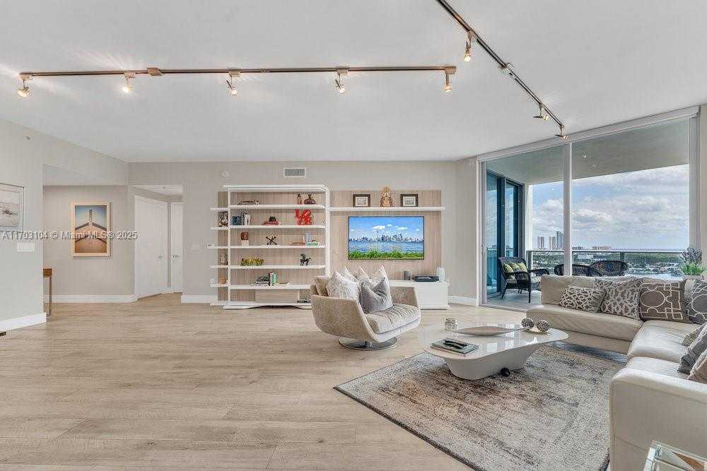 Small Image of North Miami Beach Number 8