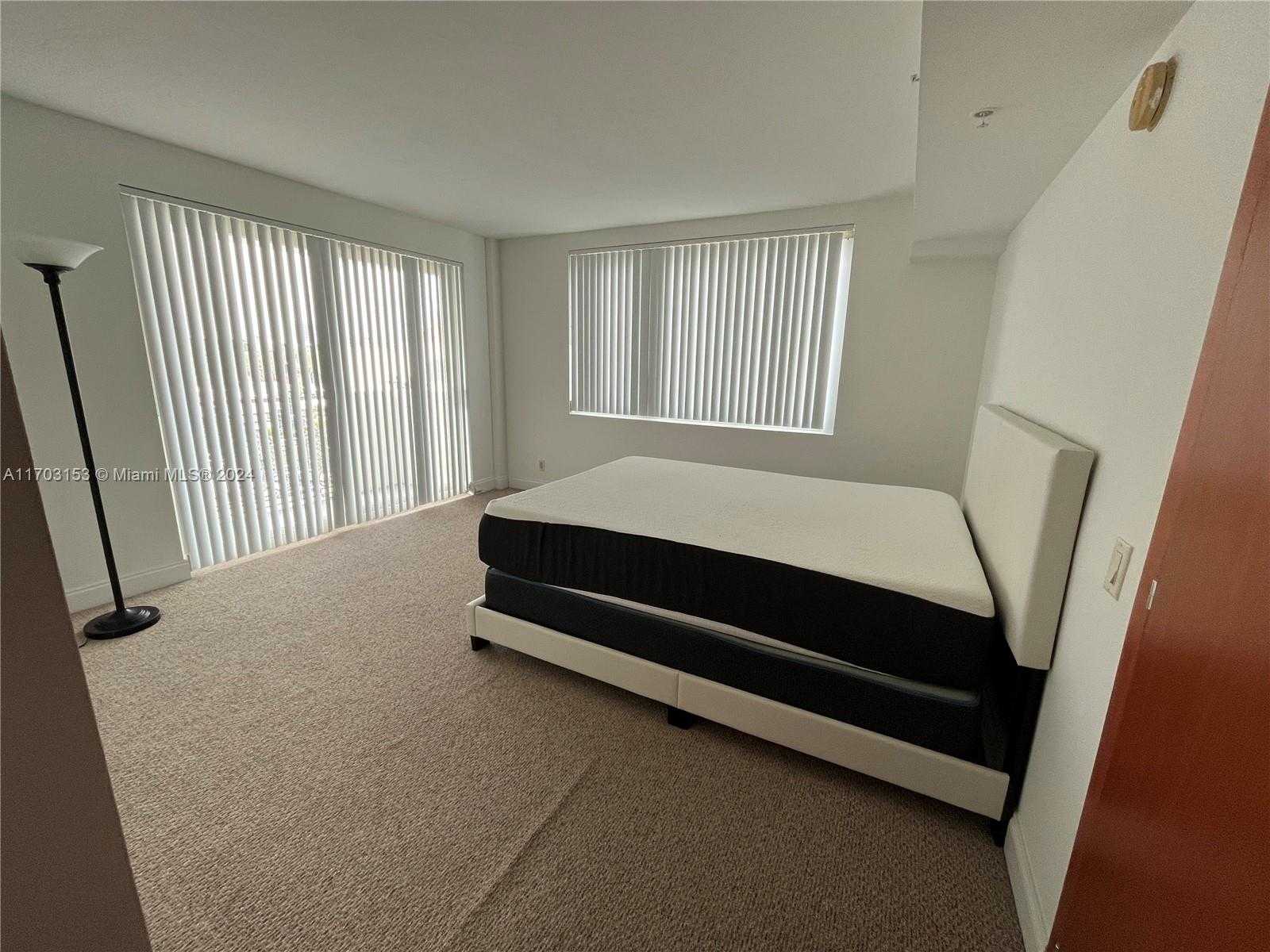 Small Image of 9499 Collins Ave, Surfside, FL 33154, USA Number 6