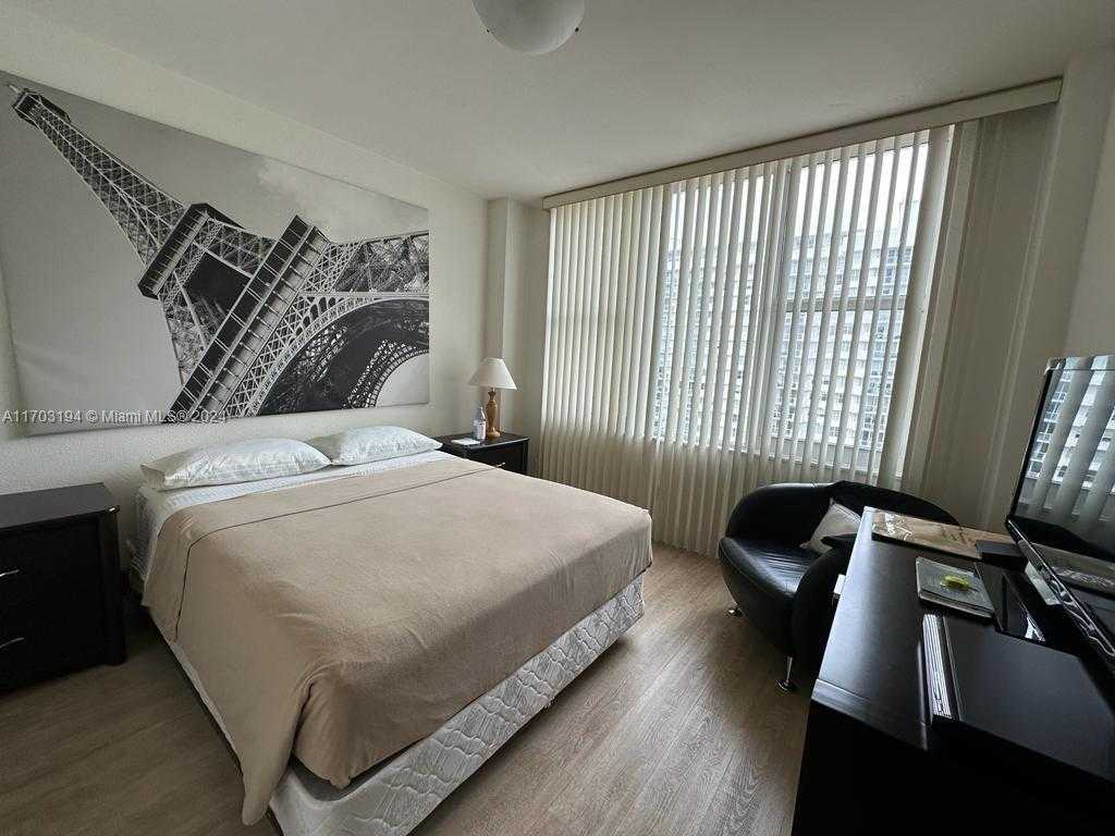 Small Image of 5600 COLLINS AVE #10U, Miami Beach Number 10
