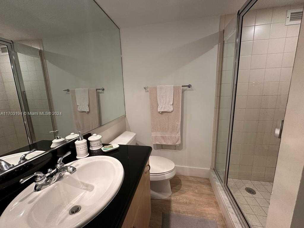 Small Image of 5600 COLLINS AVE #10U, Miami Beach Number 12