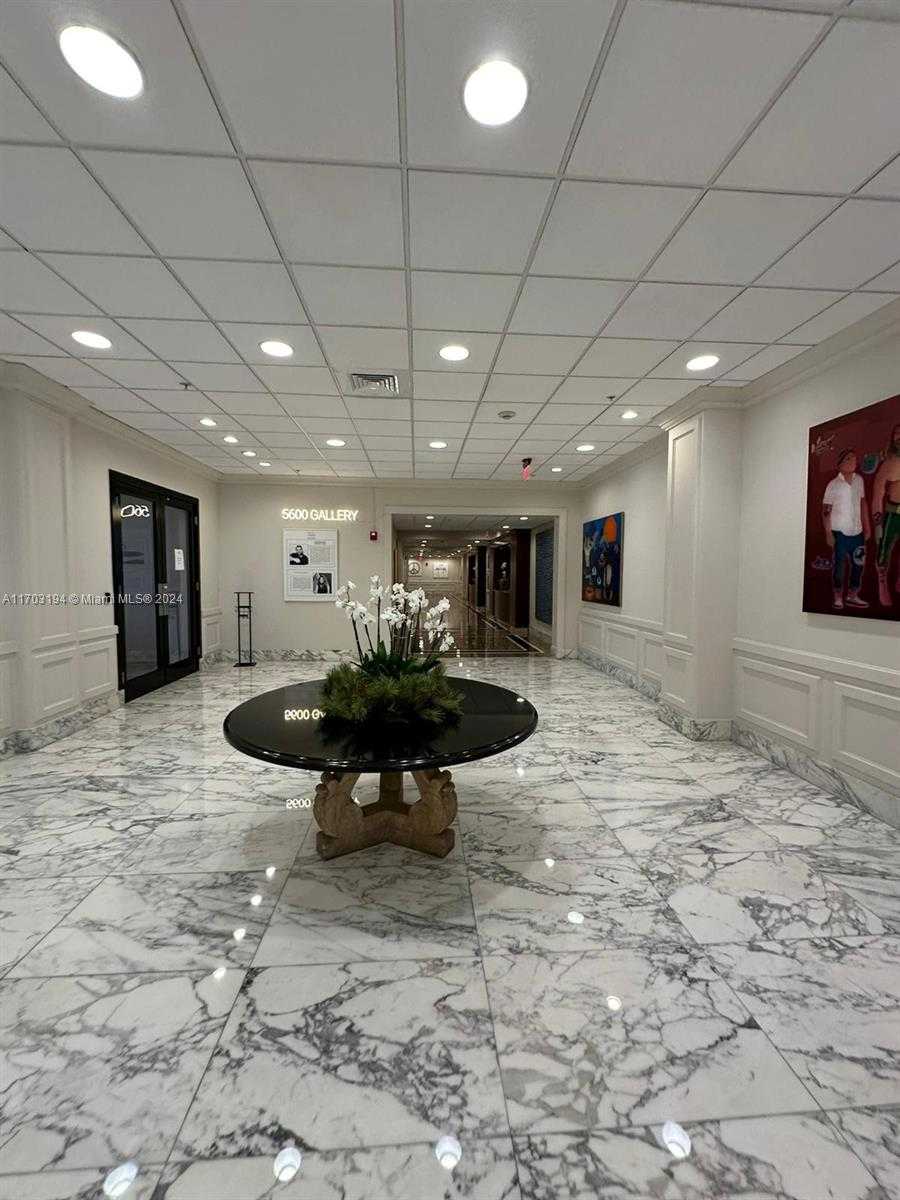 Small Image of 5600 COLLINS AVE #10U, Miami Beach Number 14