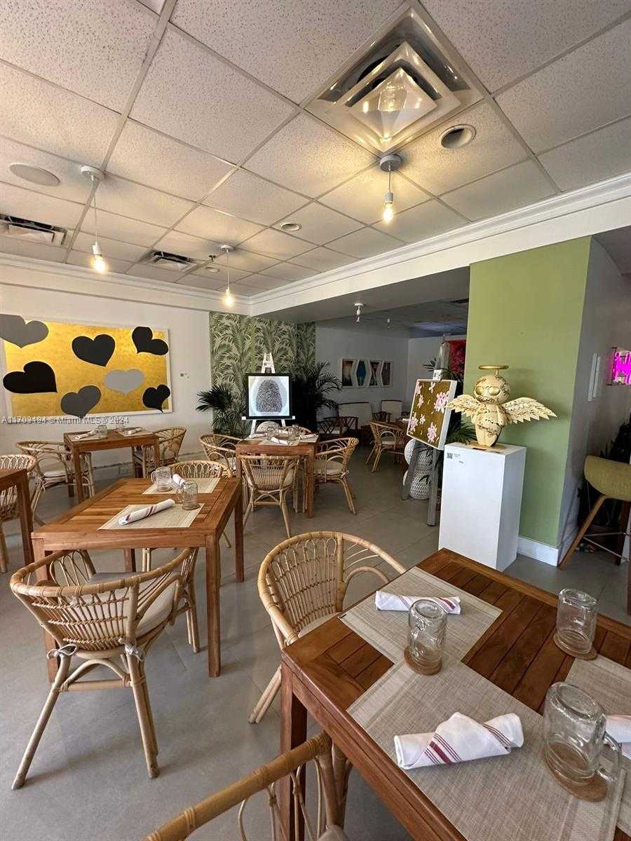 Small Image of 5600 COLLINS AVE #10U, Miami Beach Number 20