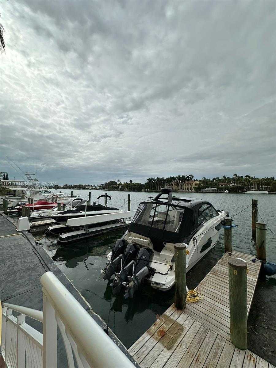 Small Image of 5600 COLLINS AVE #10U, Miami Beach Number 22