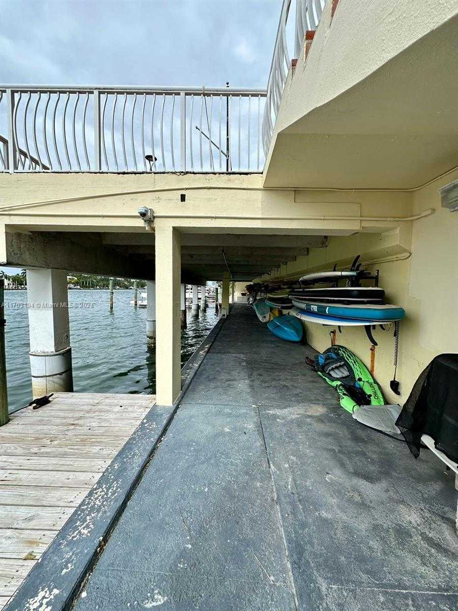 Small Image of 5600 COLLINS AVE #10U, Miami Beach Number 23