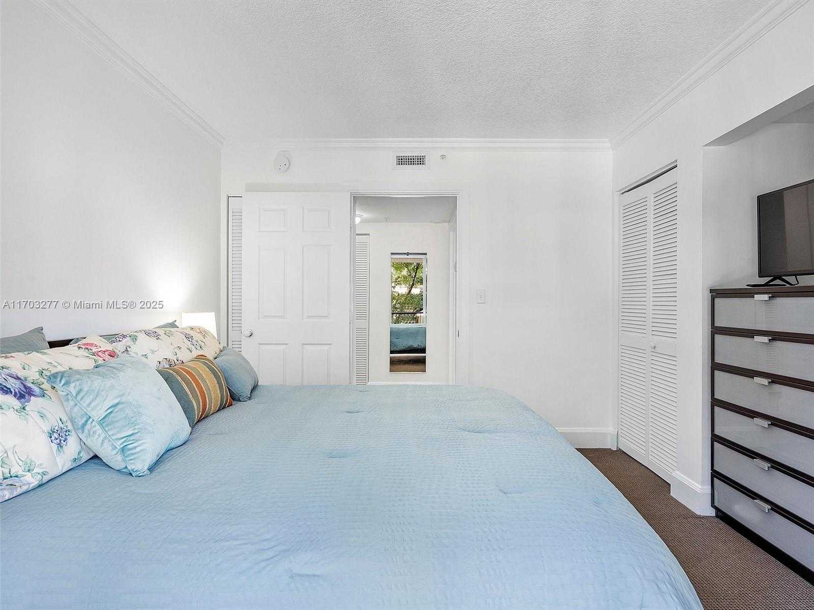 Small Image of 2951 SOUTH BAYSHORE DR #509, Miami Number 15