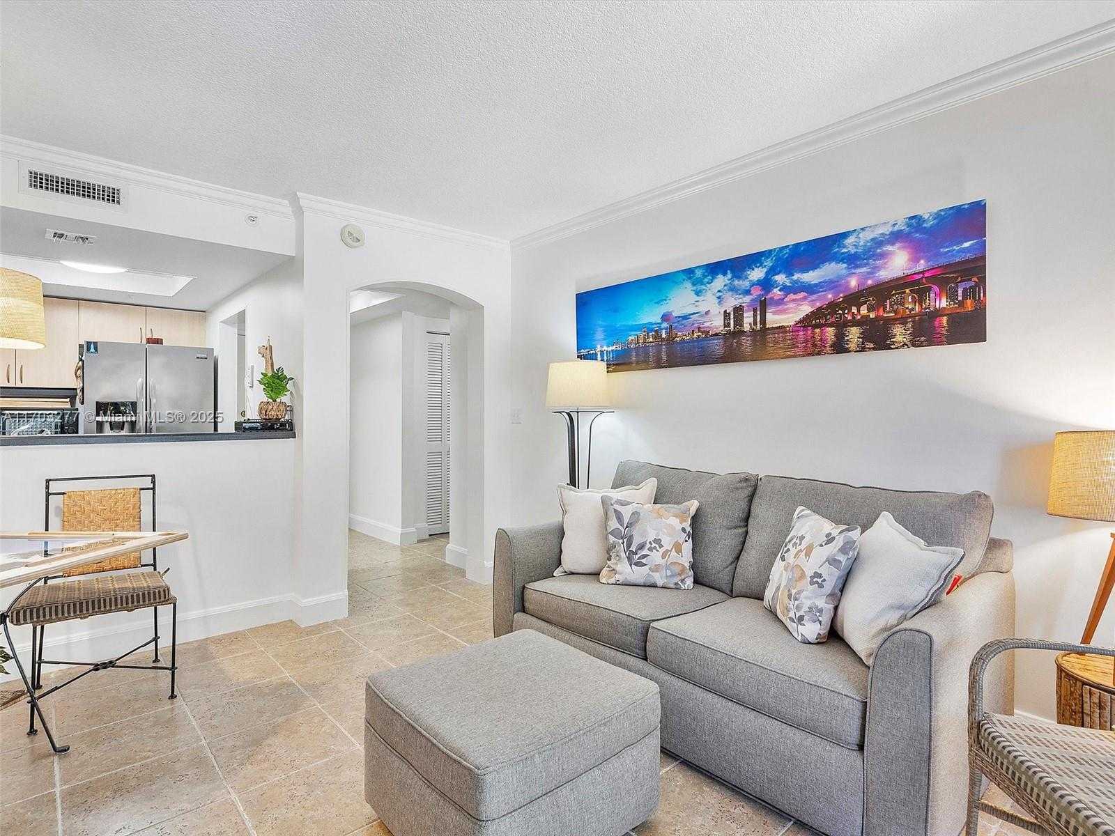 Small Image of 2951 SOUTH BAYSHORE DR #509, Miami Number 9