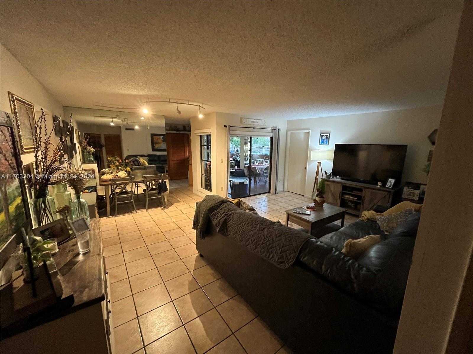 Small Image of 8800 SOUTH WEST 123 CT #J204, Miami Number 4