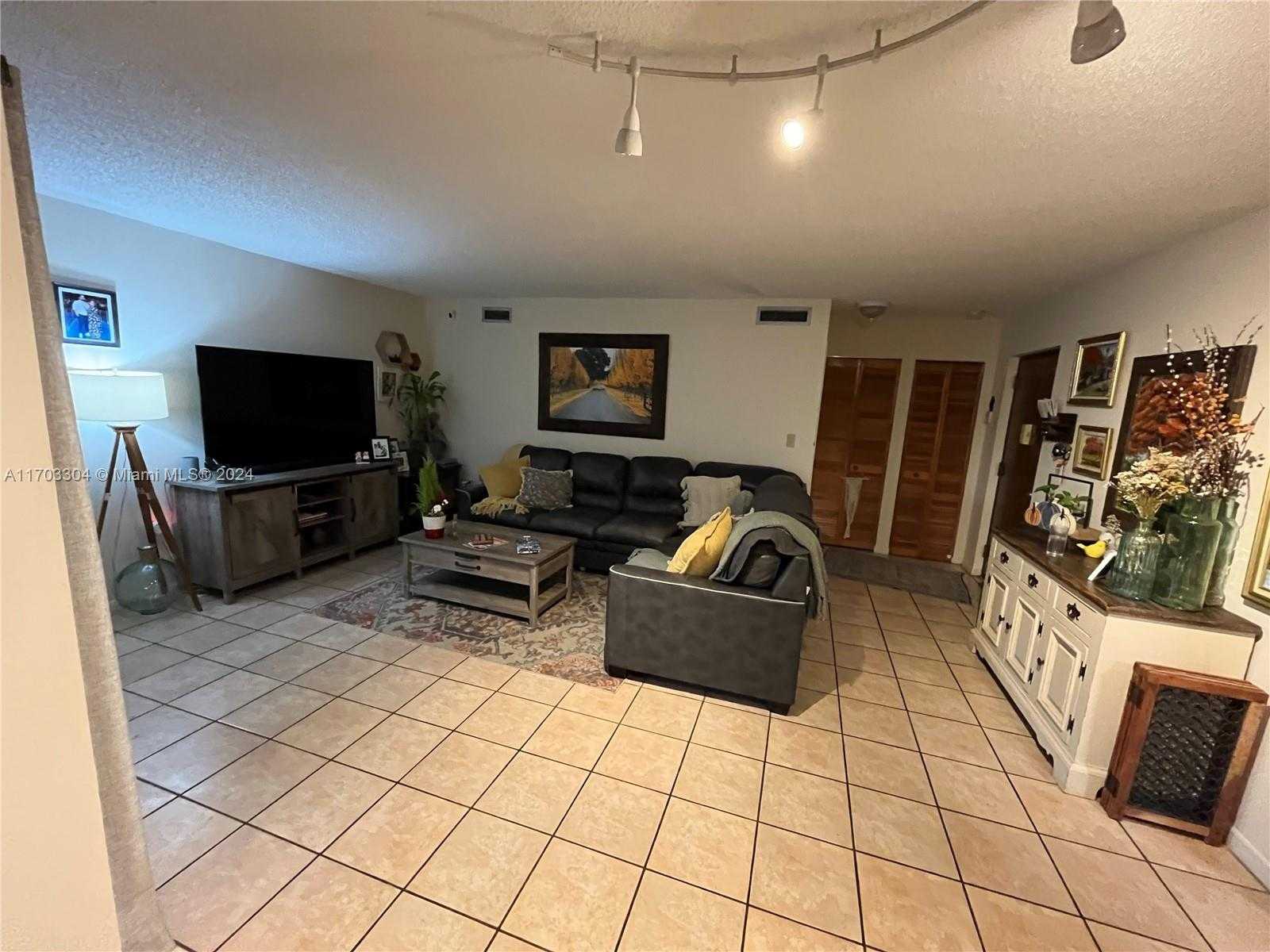Small Image of 8800 SOUTH WEST 123 CT #J204, Miami Number 7