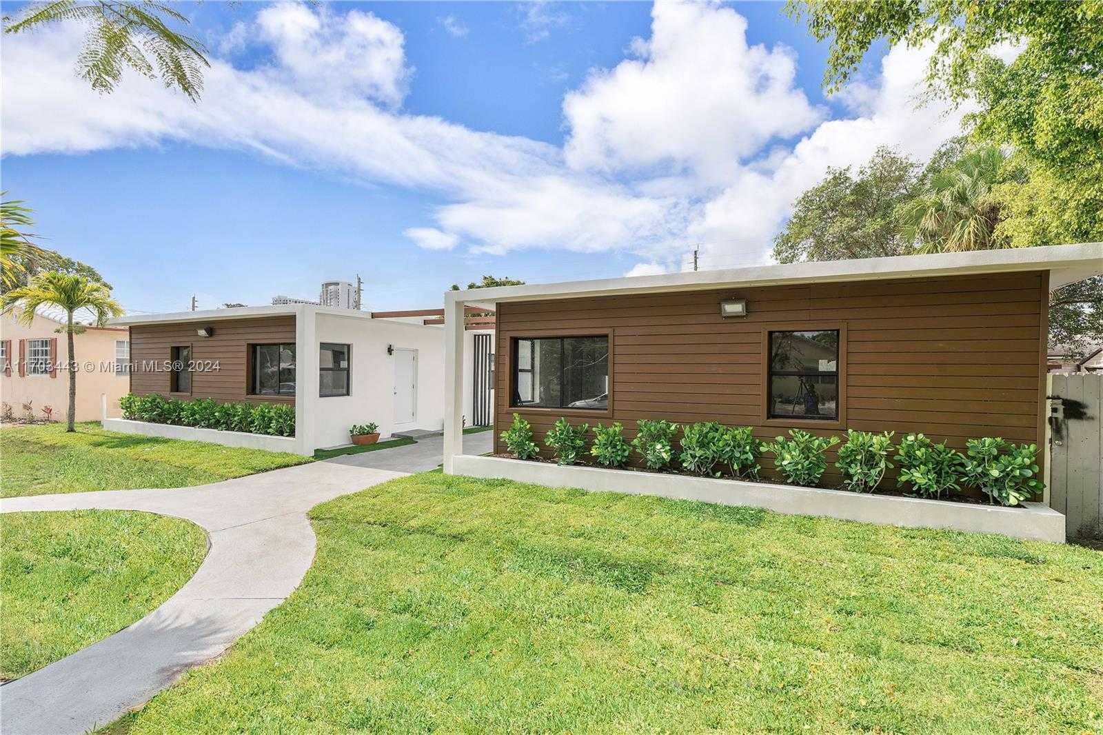 Small Image of 1946 PIERCE ST #1, Hollywood Number 2