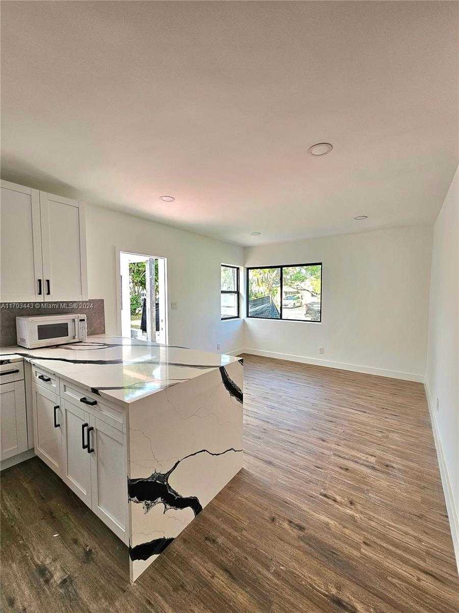 Small Image of 1946 PIERCE ST #1, Hollywood Number 31