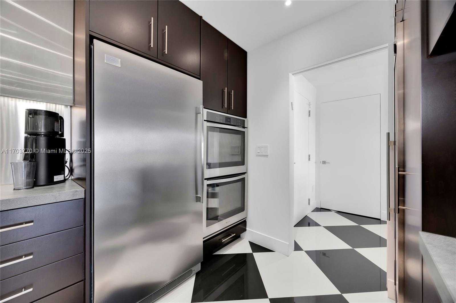 Small Image of 1800 NORTH EAST 114TH ST #PH05, Miami Number 17