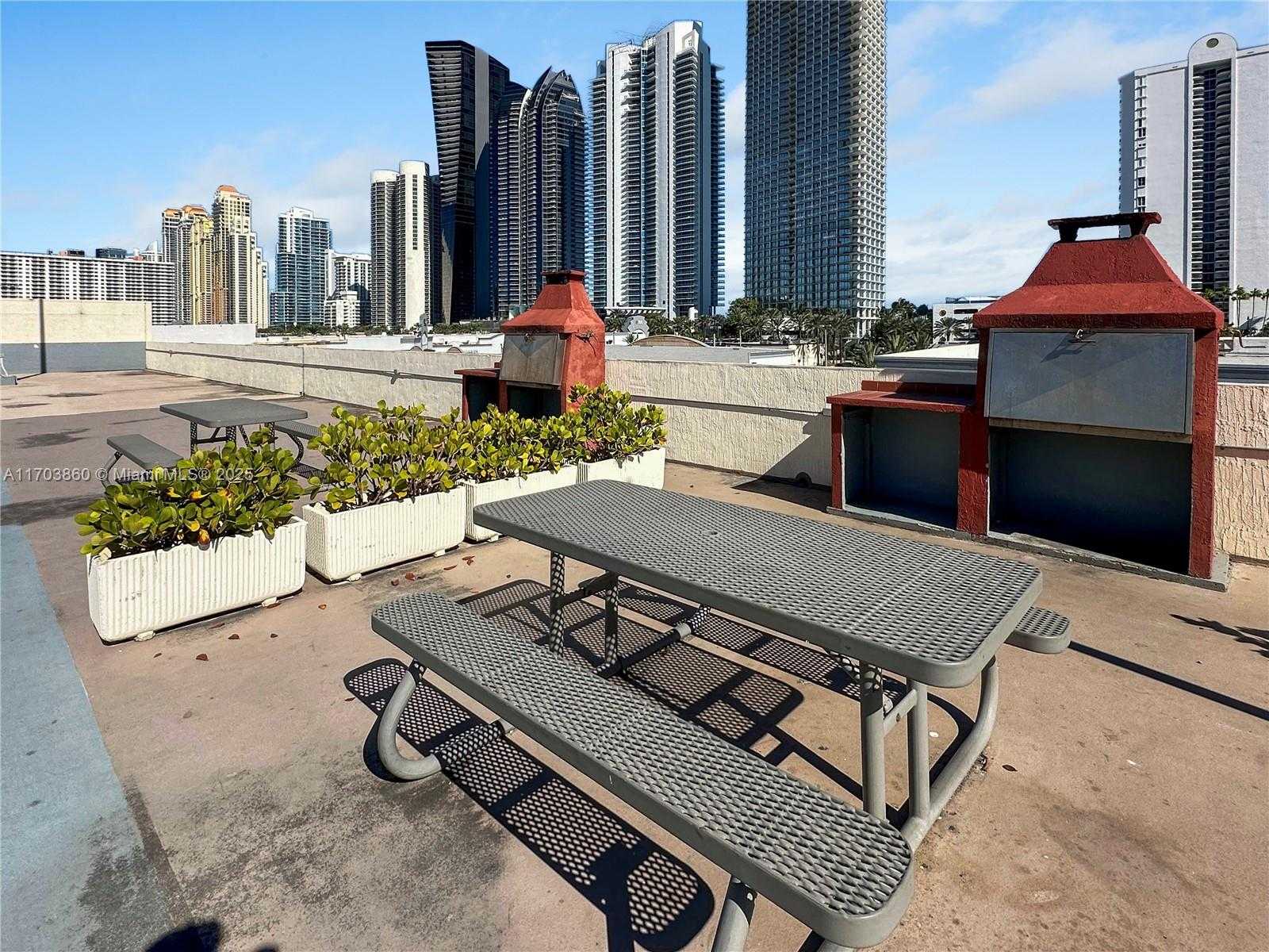 Small Image of 17021 NORTH BAY RD #426, Sunny Isles Beach Number 24