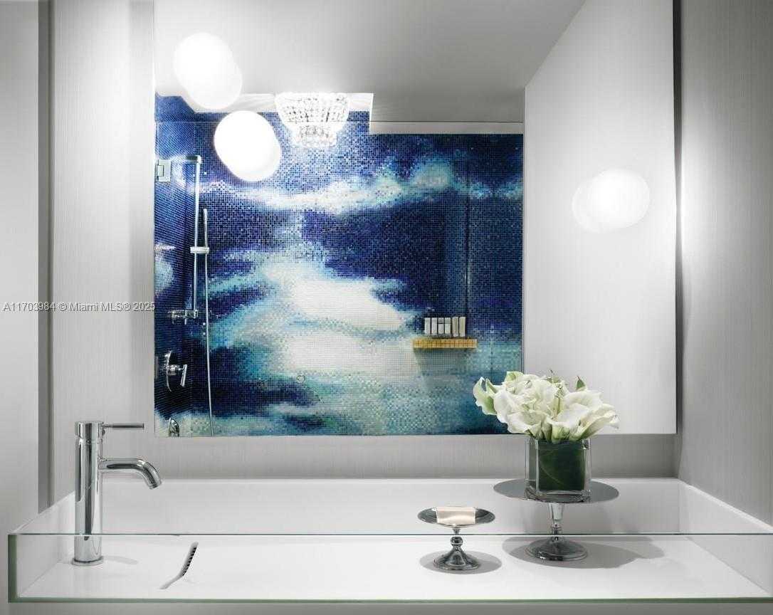 Small Image of 1100 WEST AVE #517, Miami Beach Number 17