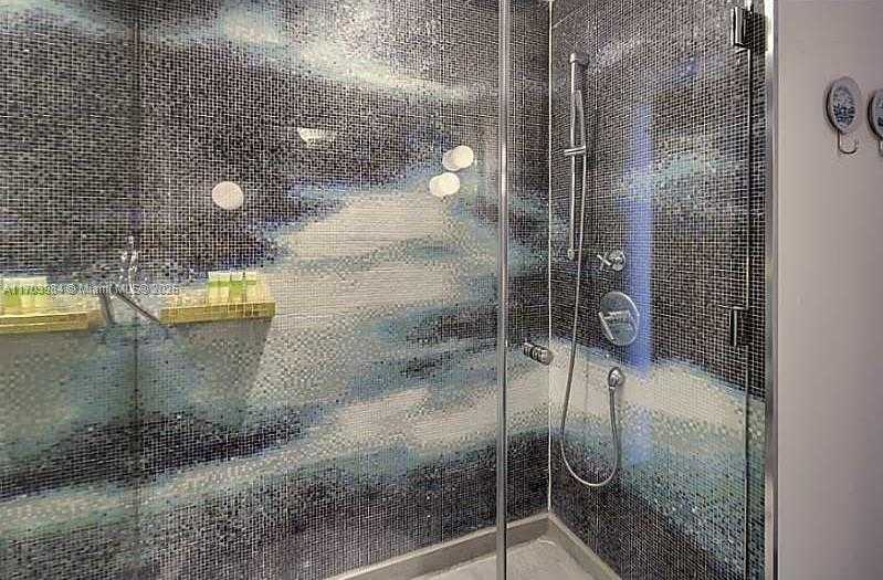 Small Image of 1100 WEST AVE #517, Miami Beach Number 21