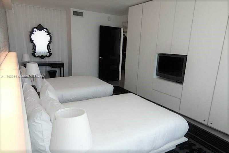Small Image of 1100 WEST AVE #517, Miami Beach Number 4