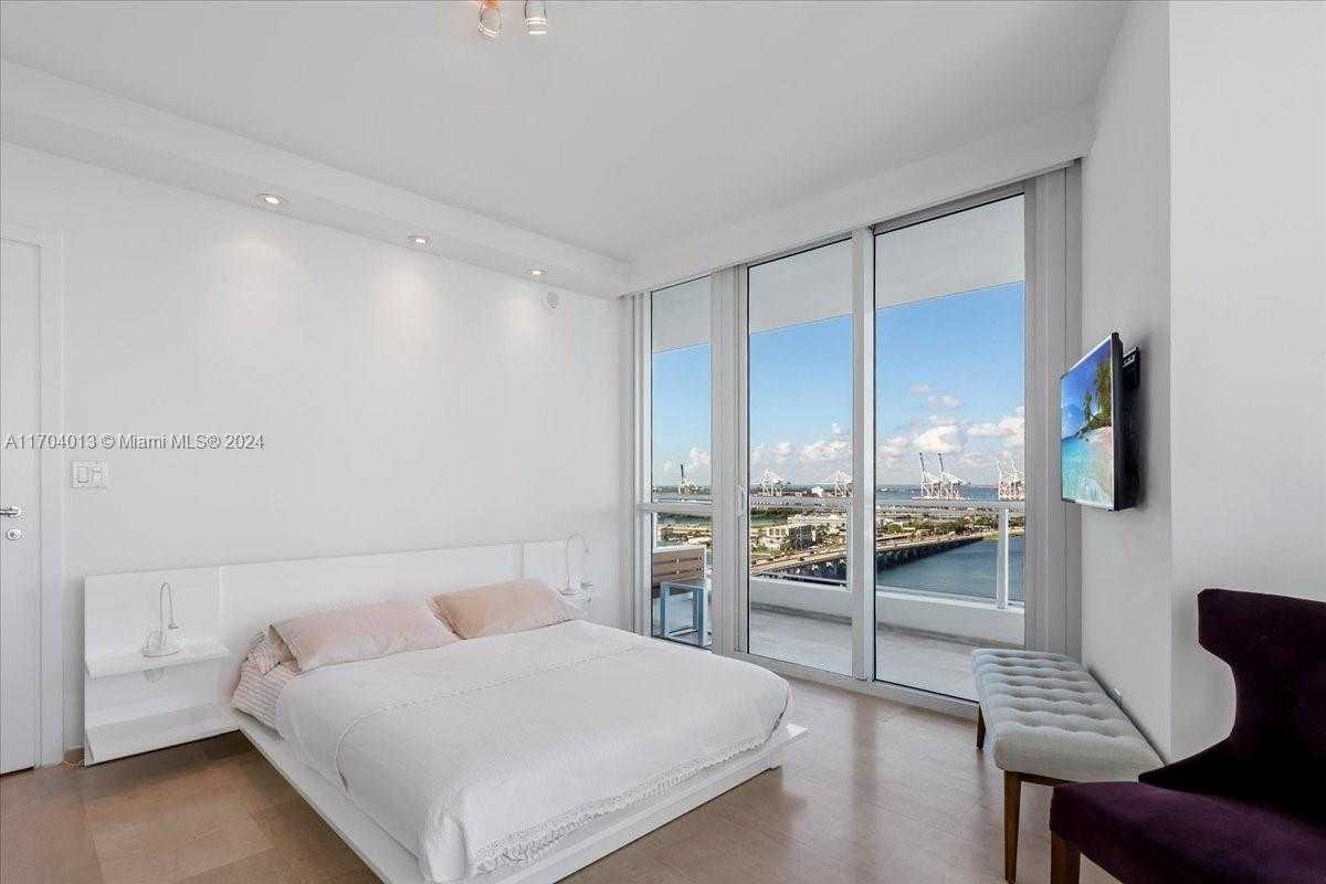 Small Image of 540 WEST AVE #1914, Miami Beach Number 11