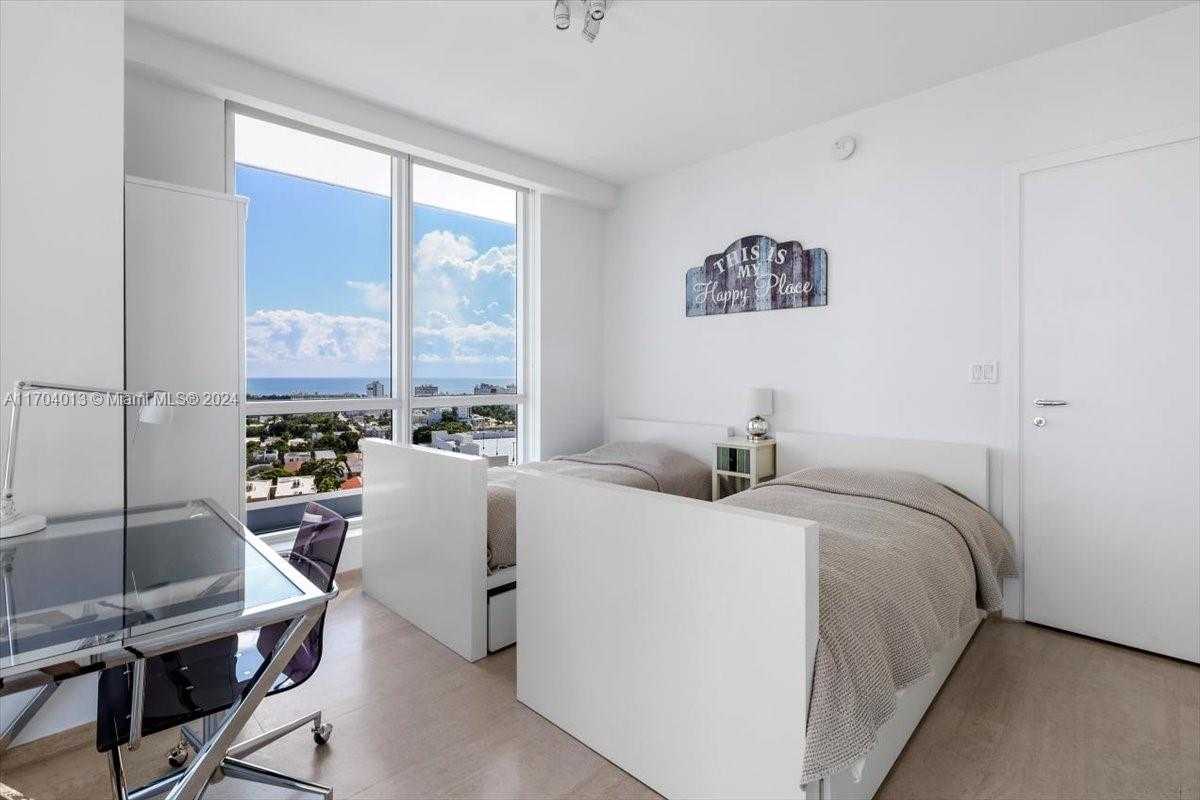 Small Image of 540 WEST AVE #1914, Miami Beach Number 19