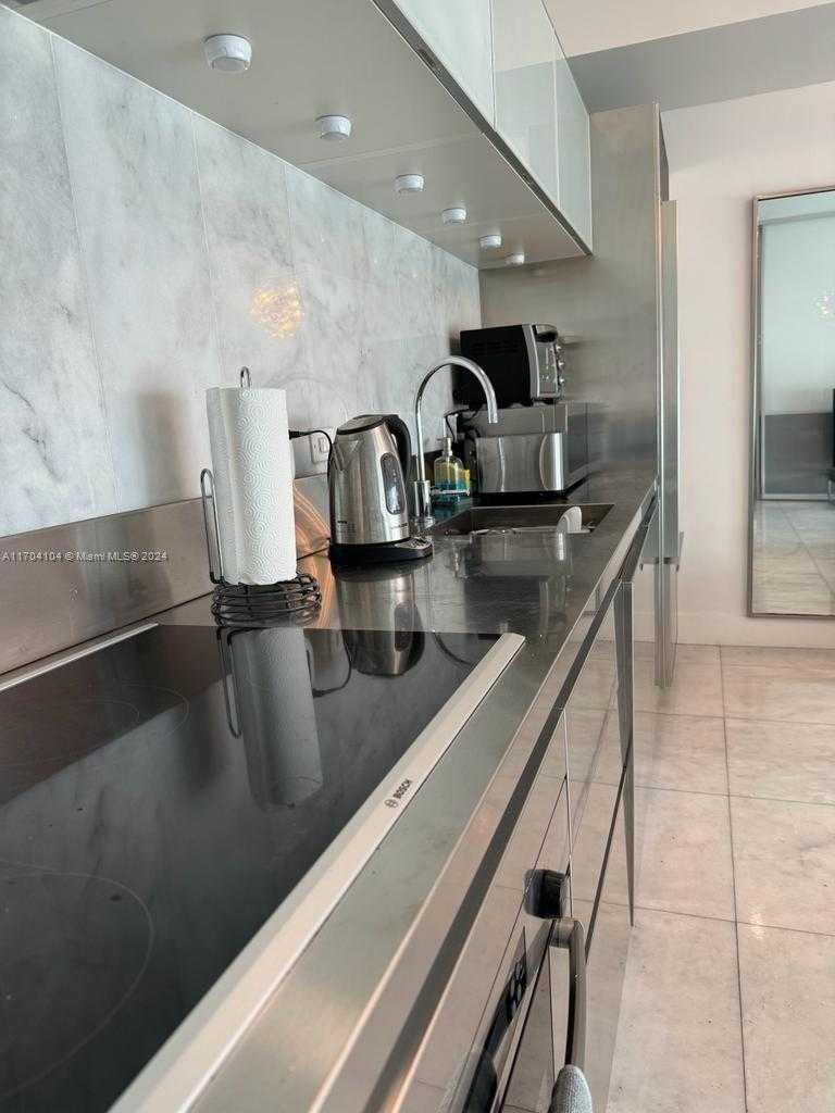 Small Image of 1040 BISCAYNE BLVD #1505, Miami Number 12