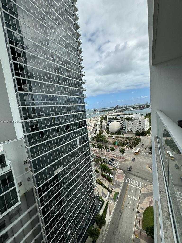 Small Image of 1040 BISCAYNE BLVD #1505, Miami Number 17