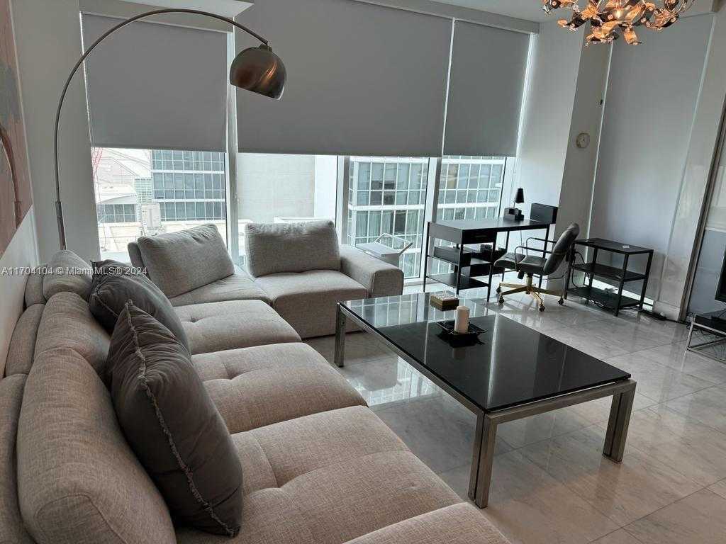 Small Image of 1040 BISCAYNE BLVD #1505, Miami Number 3