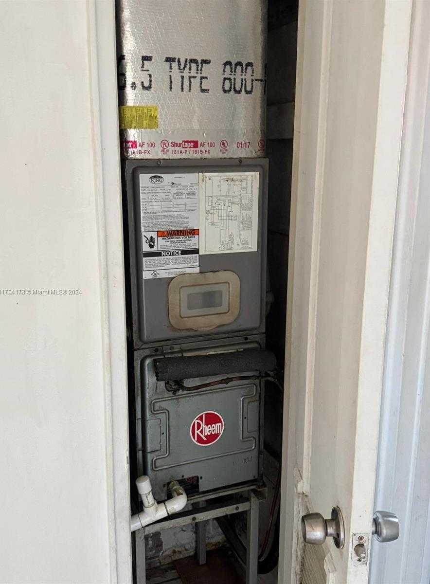 Small Image of 3451 SOUTH WEST 11TH ST #7B, Miami Number 3